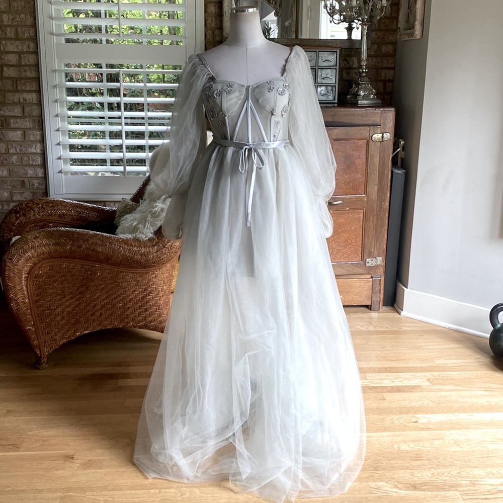 LAVETIR Ball Gown Sweetheart Embroidery Prom Dresses TULLE SLEEVES 0 NEW